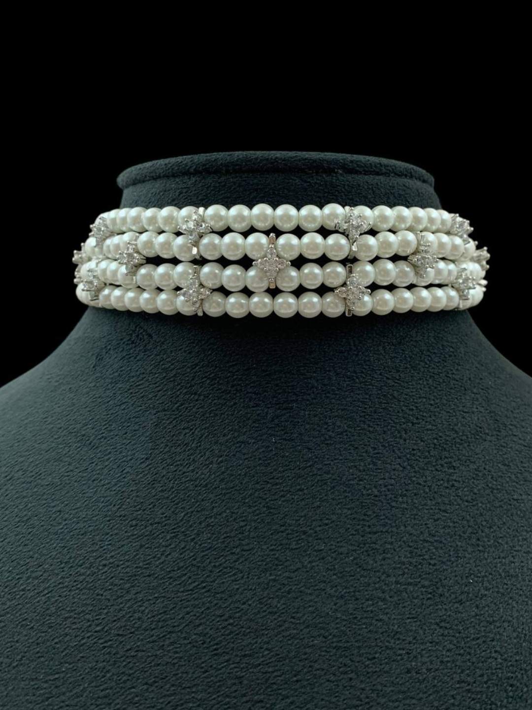 Ishhaara Pearl Choker