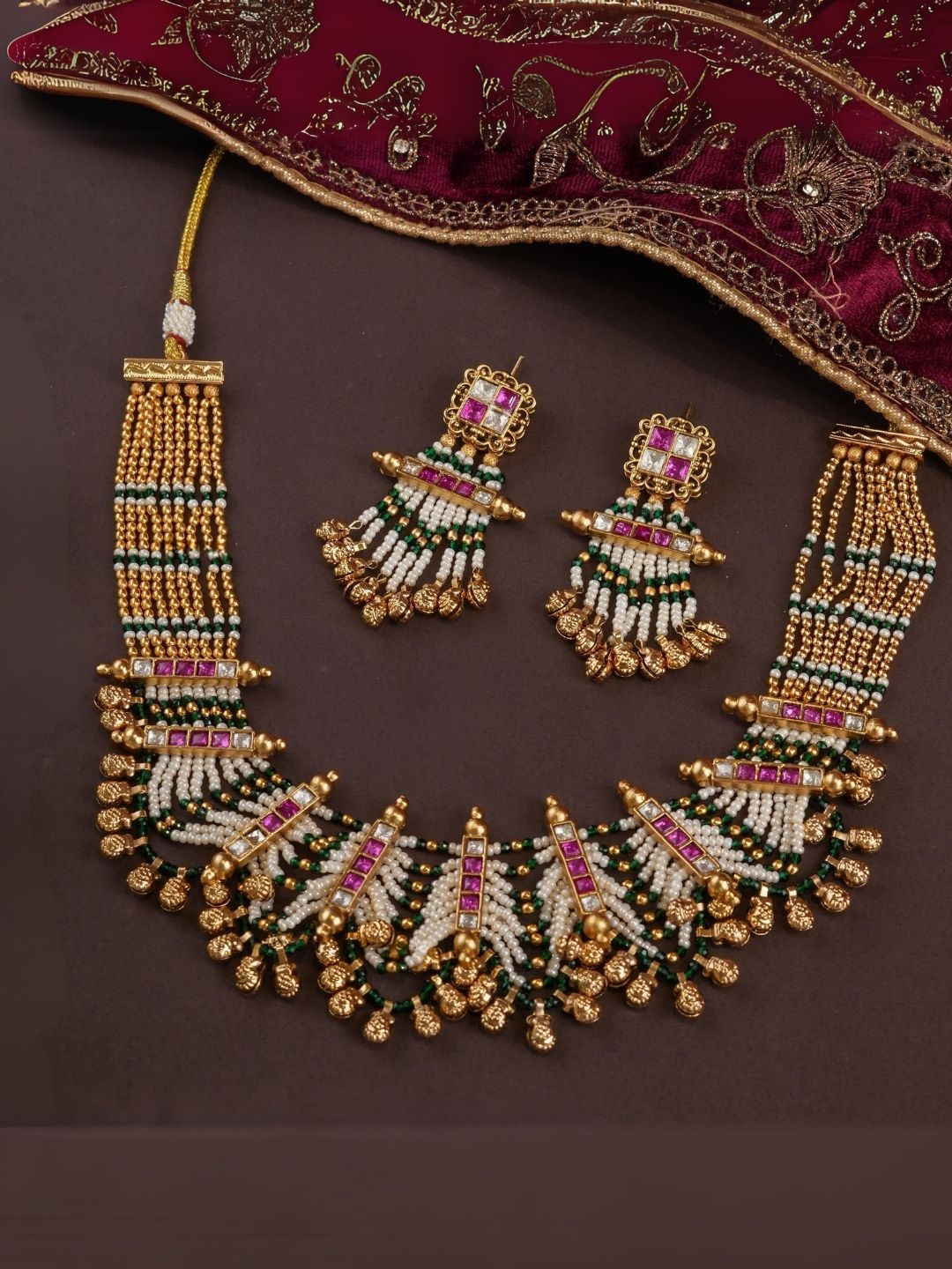 Ishhaara Pearls And Kundan Antique Gold Necklacce Set