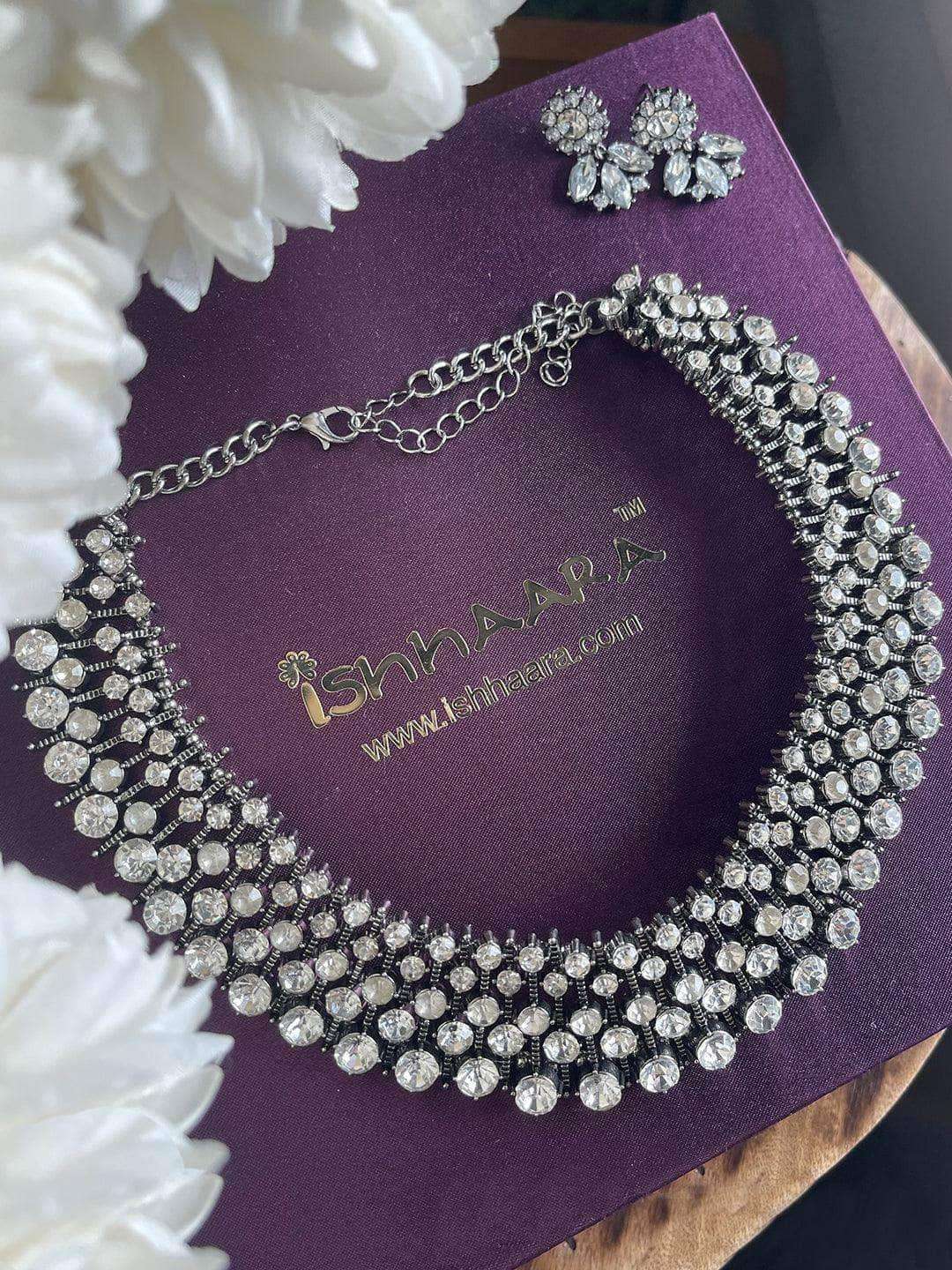 Ishhaara Pranwesha In Diamond Choker With Earrings Silver
