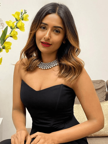 Ishhaara Pranwesha In Diamond Choker With Earrings Silver