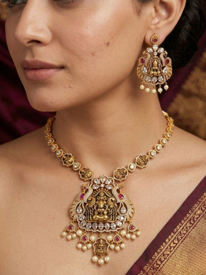 Ishhaara Premium Kemp Stone Necklace Set