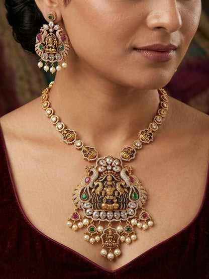 Ishhaara Premium Kemp Stone Necklace Set