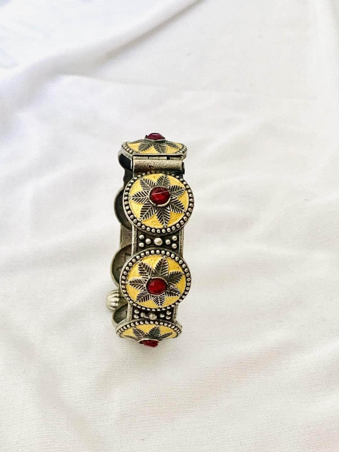 Ishhaara Raashii Khanna In Oxidised Tribal Bangle With Red Stones