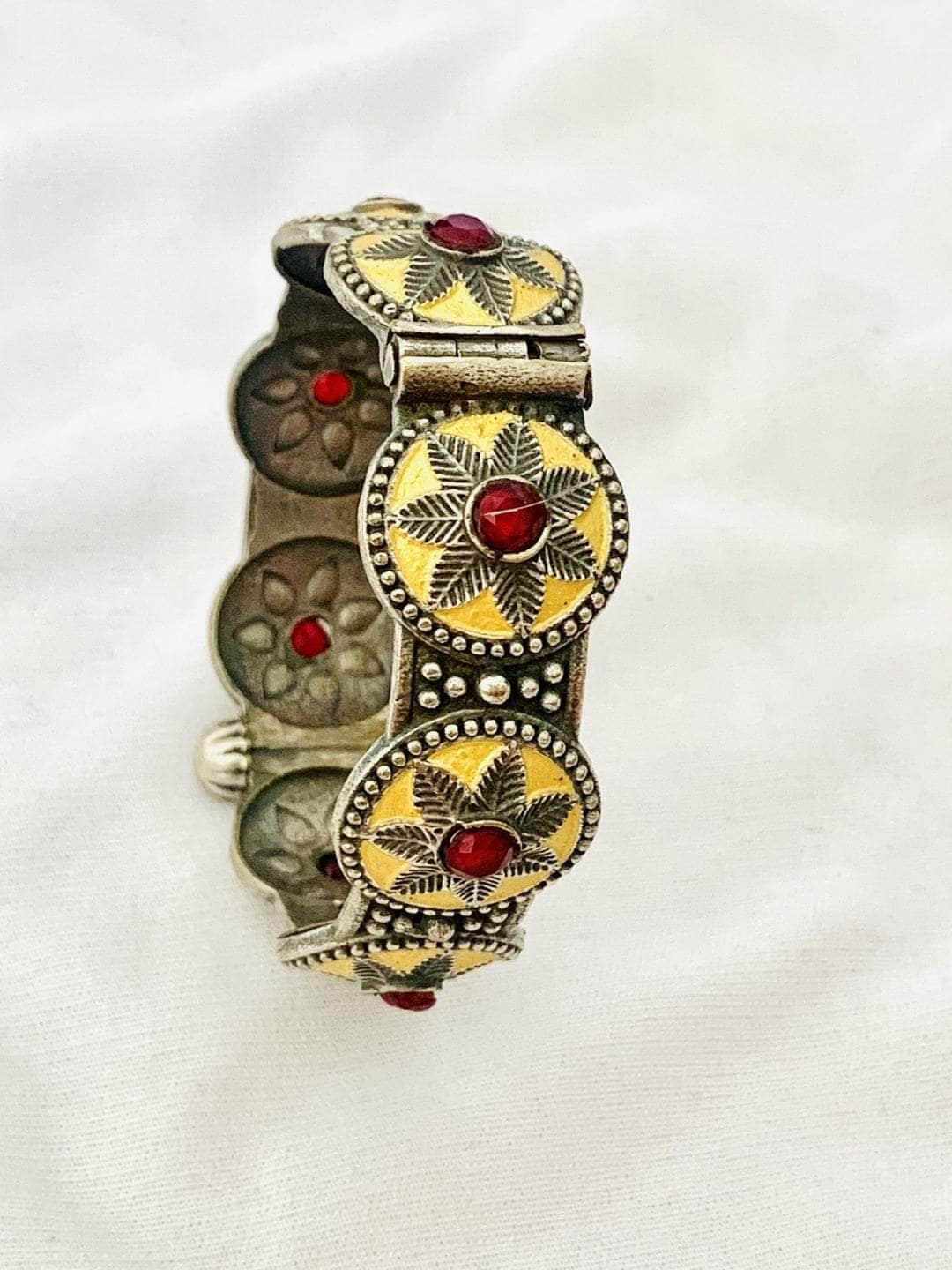 Ishhaara Raashii Khanna In Oxidised Tribal Bangle With Red Stones