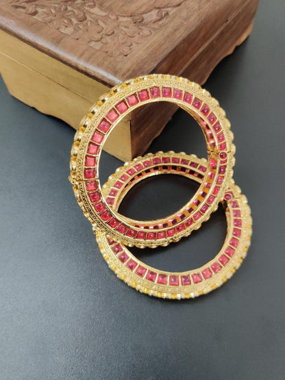 Ishhaara Studded Emerald Stone Bangle