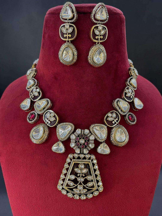 Ishhaara Black Rhodium Finish Kundan Polki Necklace Set