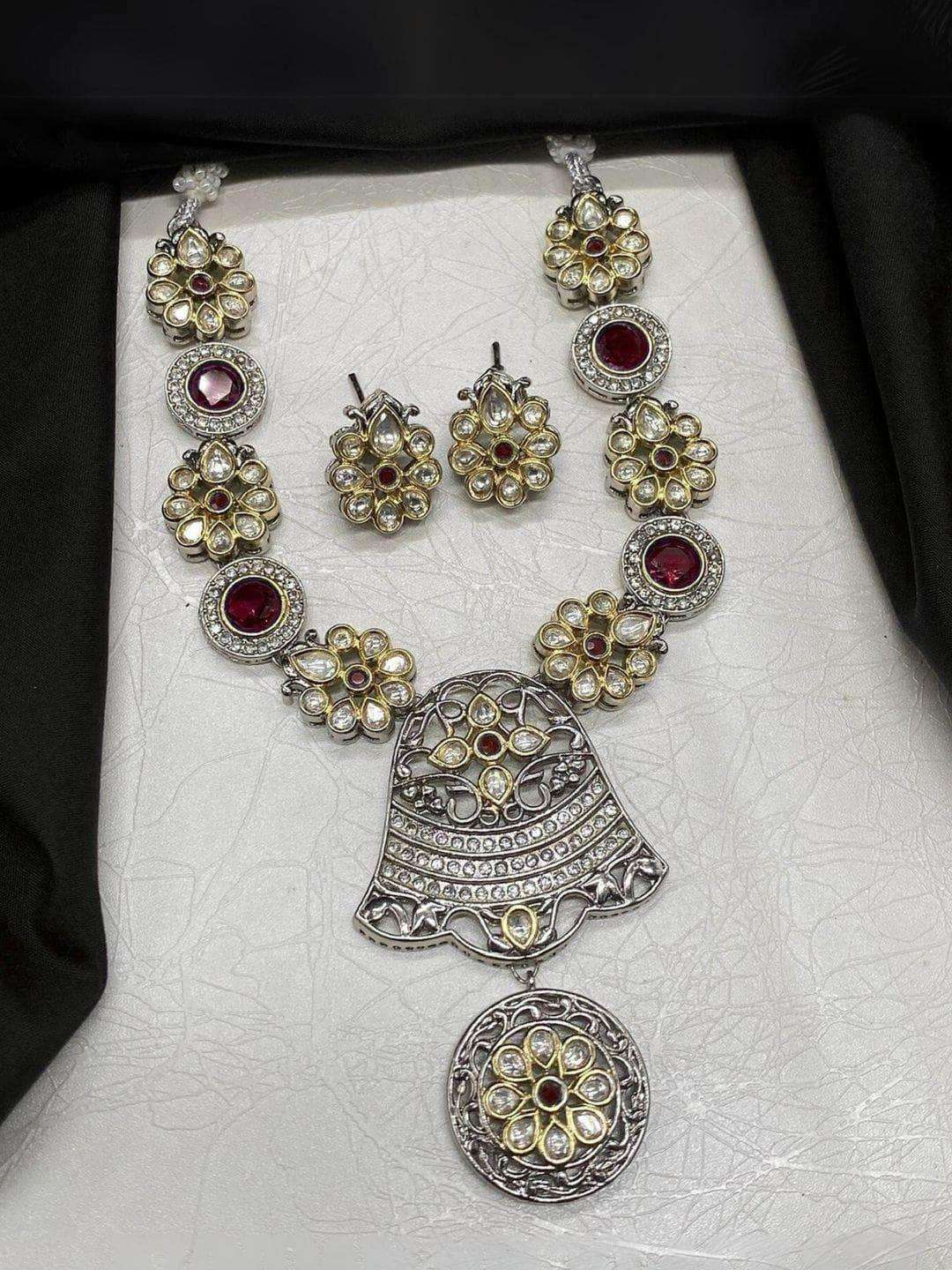 Ishhaara Stunning Dual Tone Pachi Kundan Choker