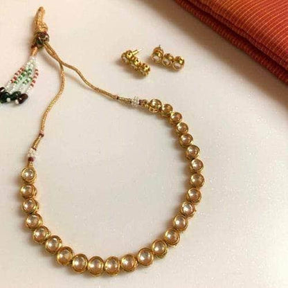 Ishhaara Round Kundan Single Line Necklace