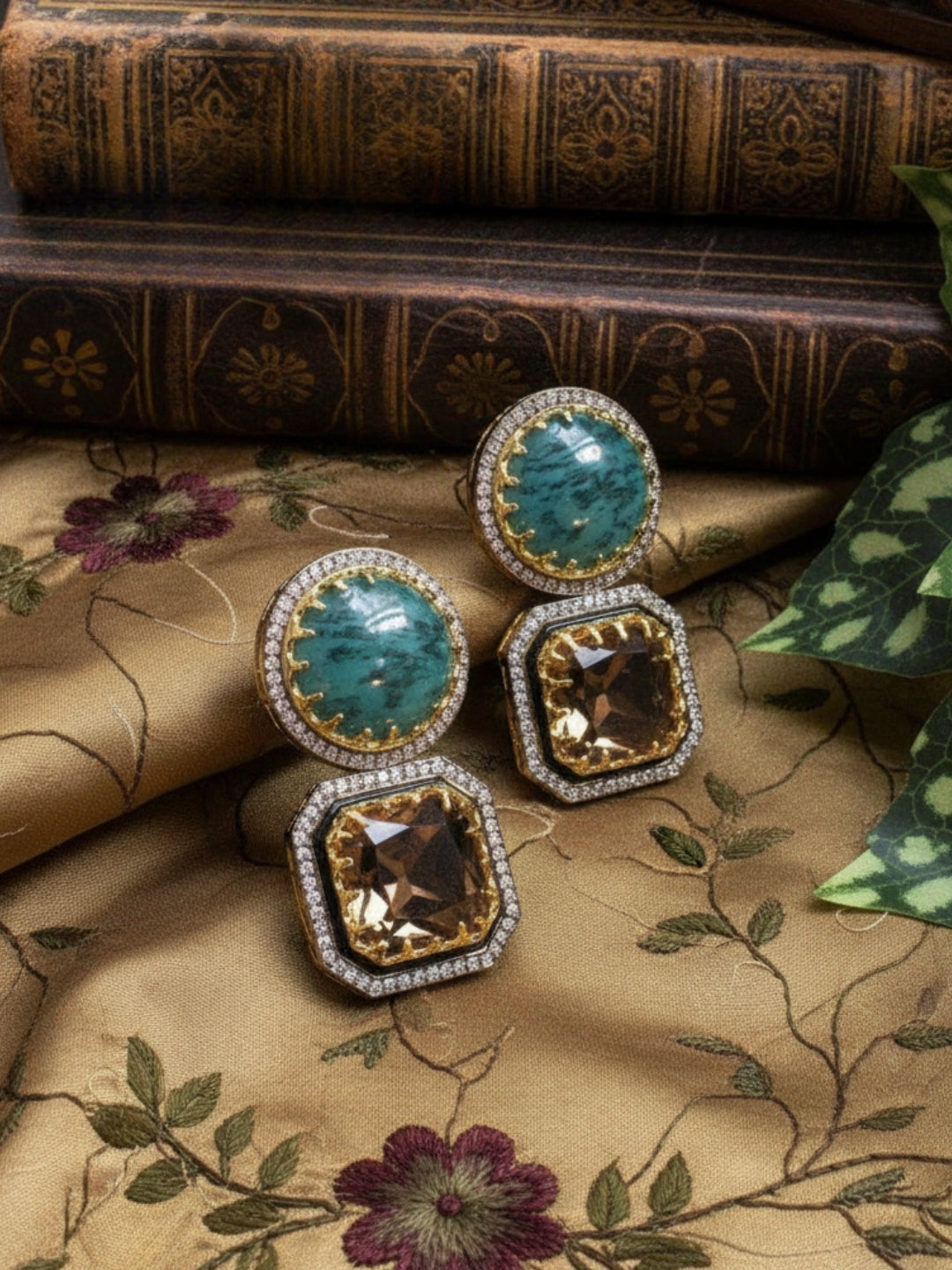 Ishhaara Round Shaped Doublette Earrings