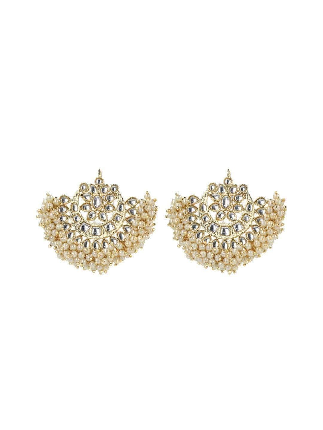 Ishhaara Saiee M Manjrekar In Chandbali Motif Earrings