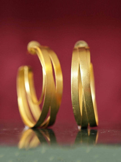 Ishhaara Sanjana Sanghi In Triple Layer Twisted Hoop Earrings