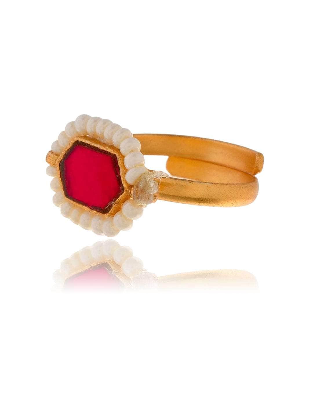 Ishhaara Shweta Tripathi Sharma In Oblong Kundan Pearl Ring Red