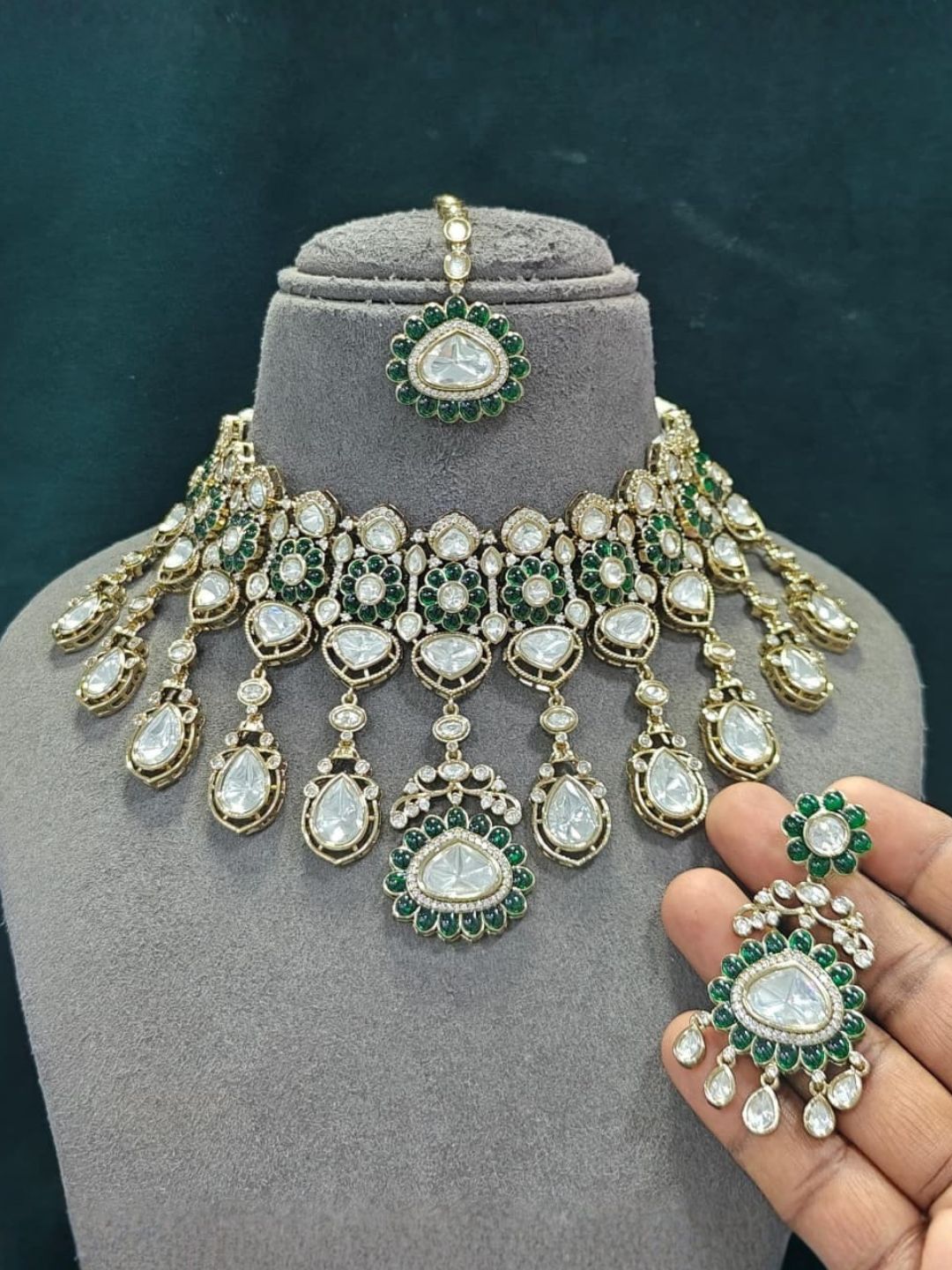Ishhaara Signature Spark Doublet Necklace