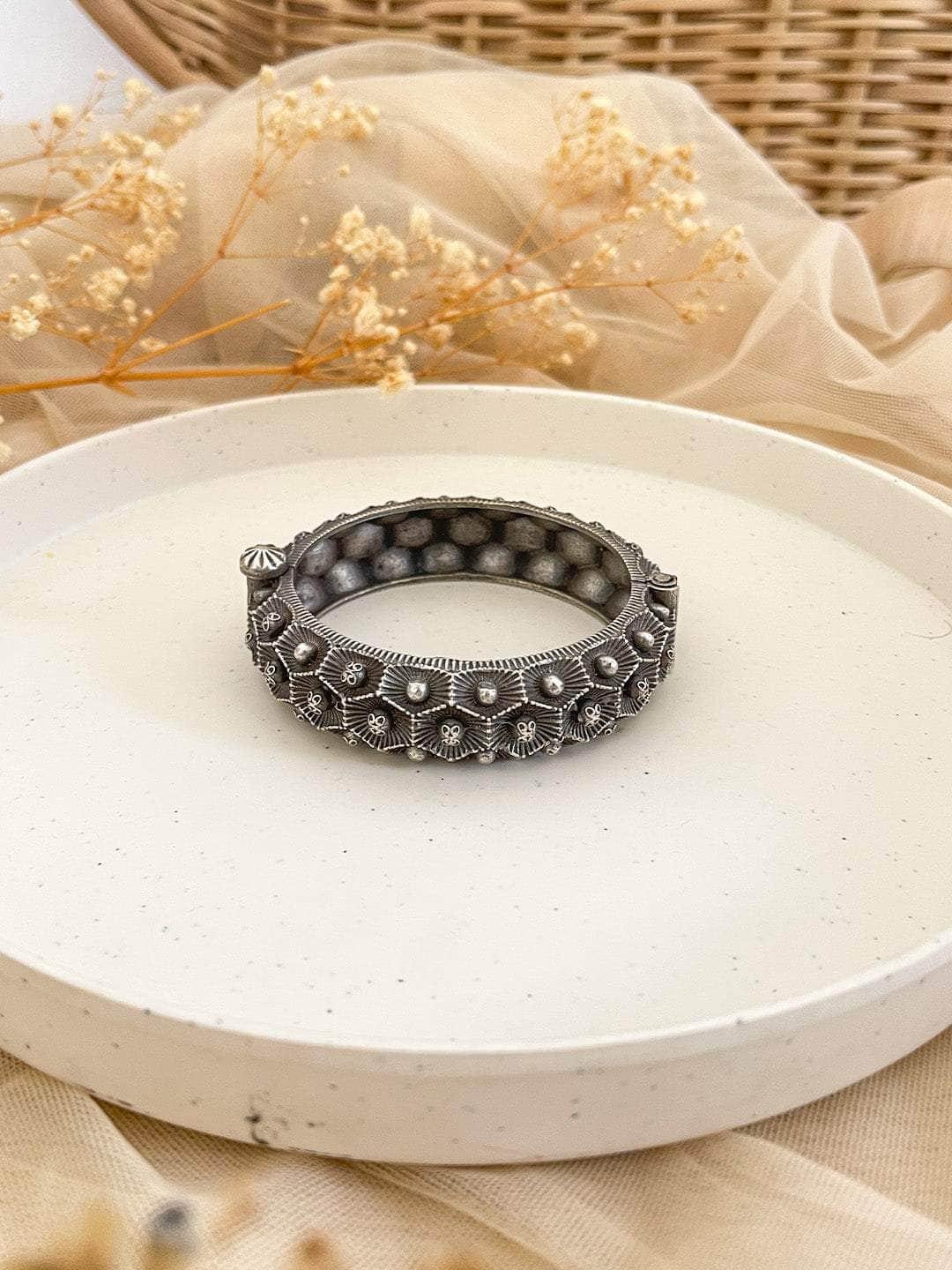 Ishhaara Silver Metal Oxidised Bangles