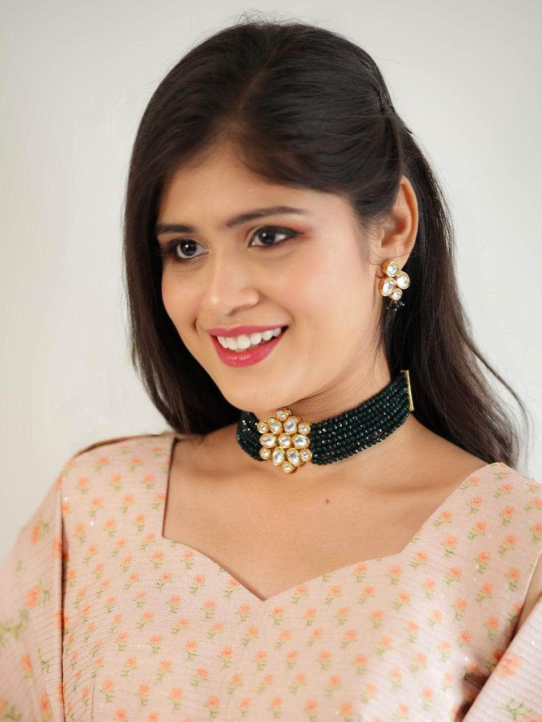 Ishhaara Simple Kundan Patch Choker Set