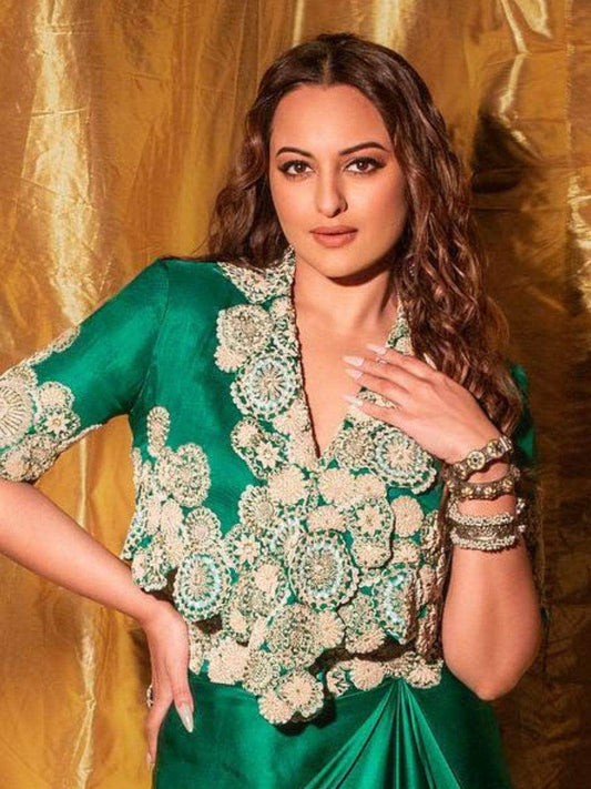 Ishhaara Sonakshi Sinha In Oxidised Tribal Bangle With Green Stones