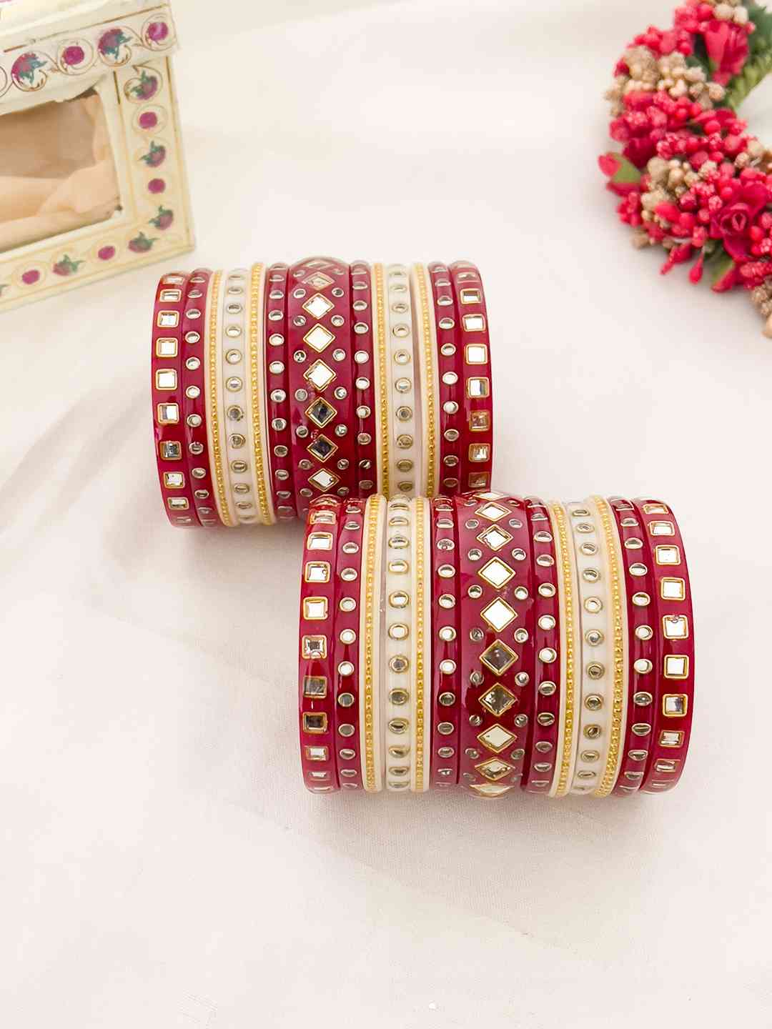 Ishhaara Special Laminated Traditional Bridal Chooda