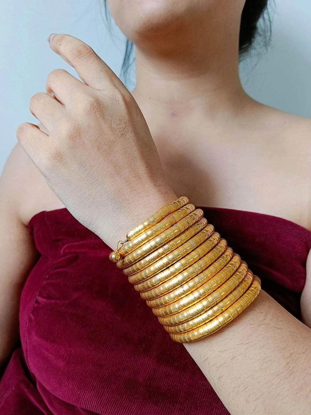 Ishhaara Stackable Bracelets Gold