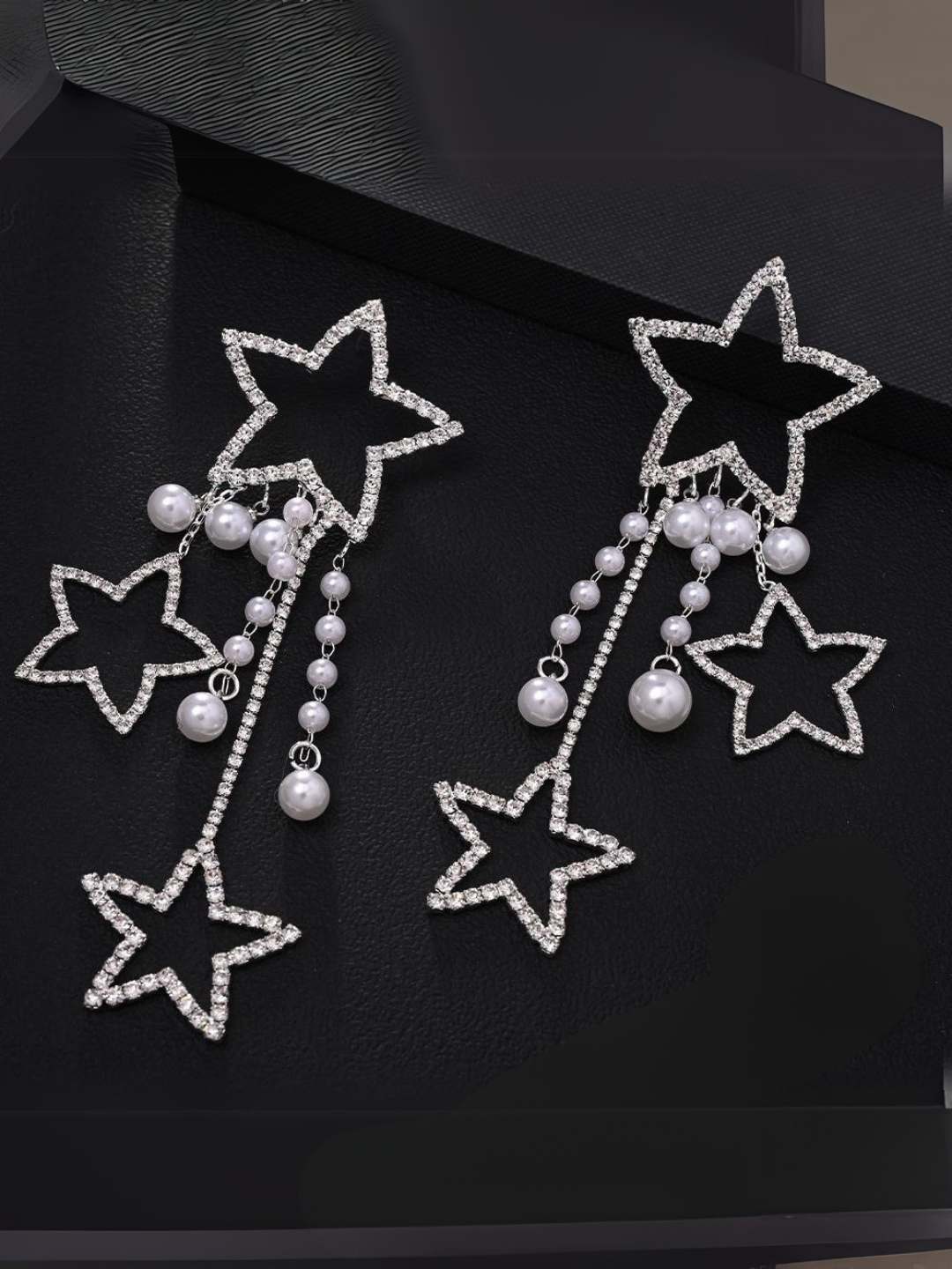 Ishhaara Star Pearl Stone Earring