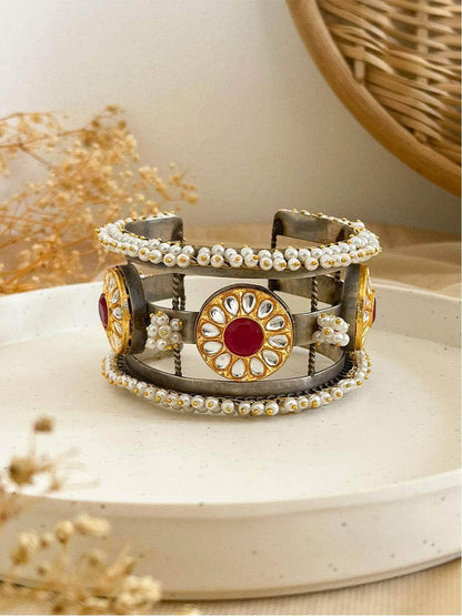 Ishhaara Stylish Stone Oxidized Bracelet