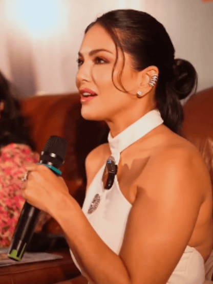Ishhaara Sunny Leone In Double Dynamite Ear Cuff