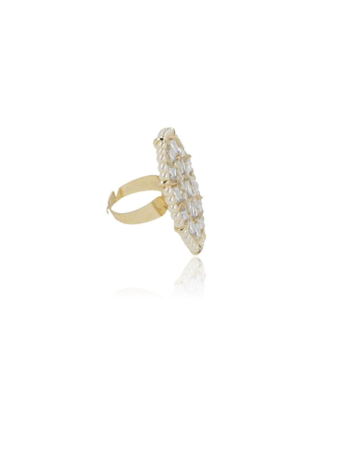 Ishhaara The Royal Round Kundan Ring