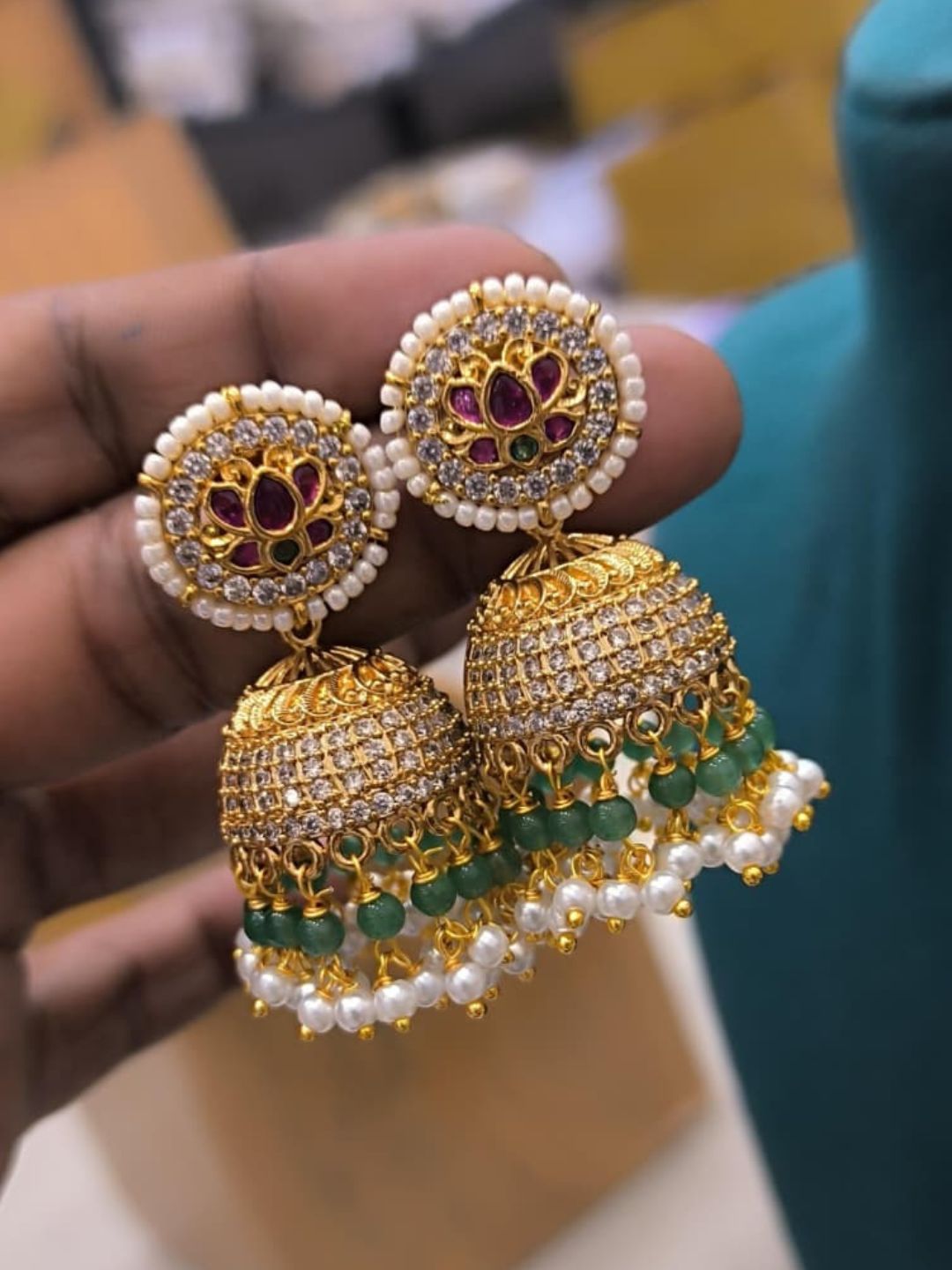Ishhaara Trendy And Classic Ad Stone Jhumka