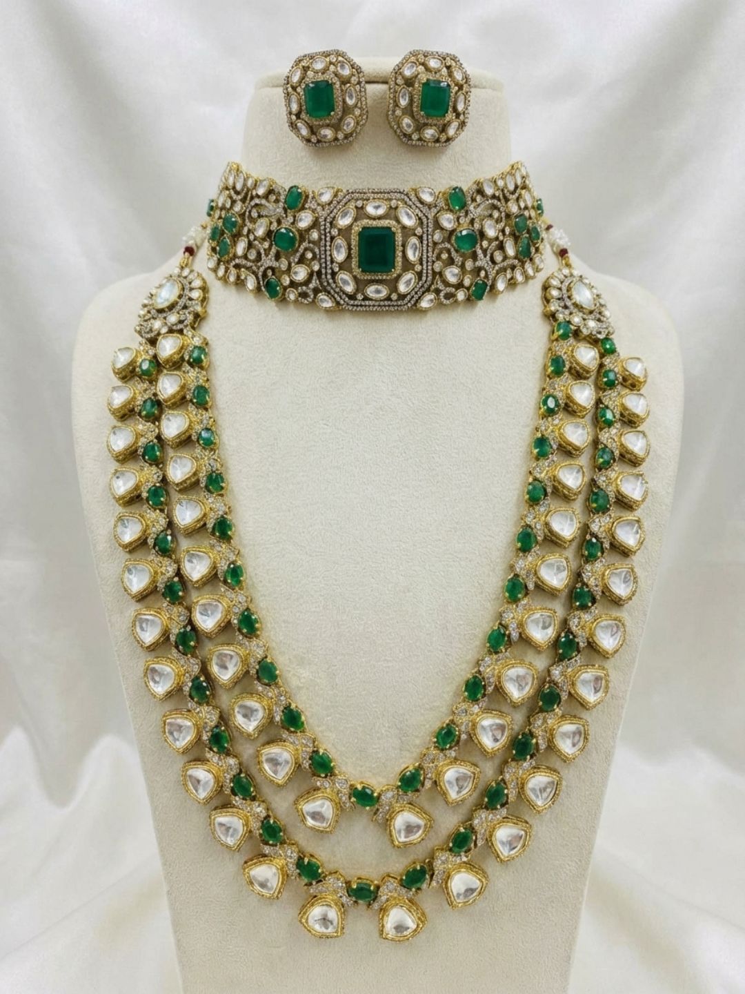Ishhaara Twilight Bloom Necklace