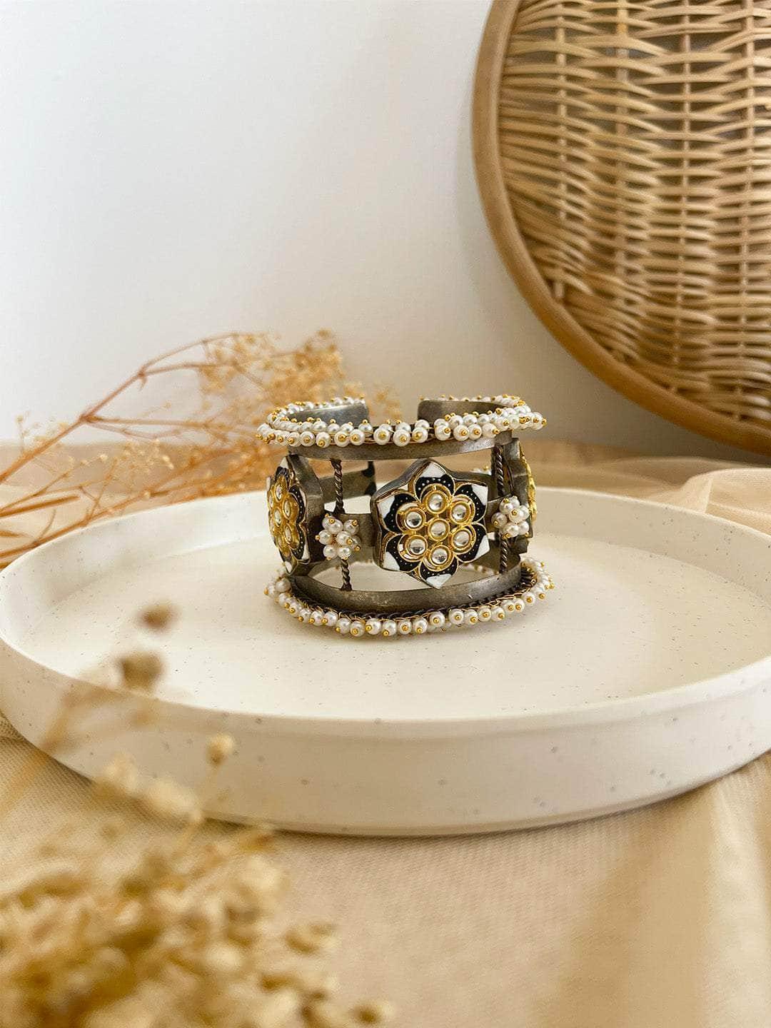 Ishhaara Unique Traditional German Silver Plated Handcuff