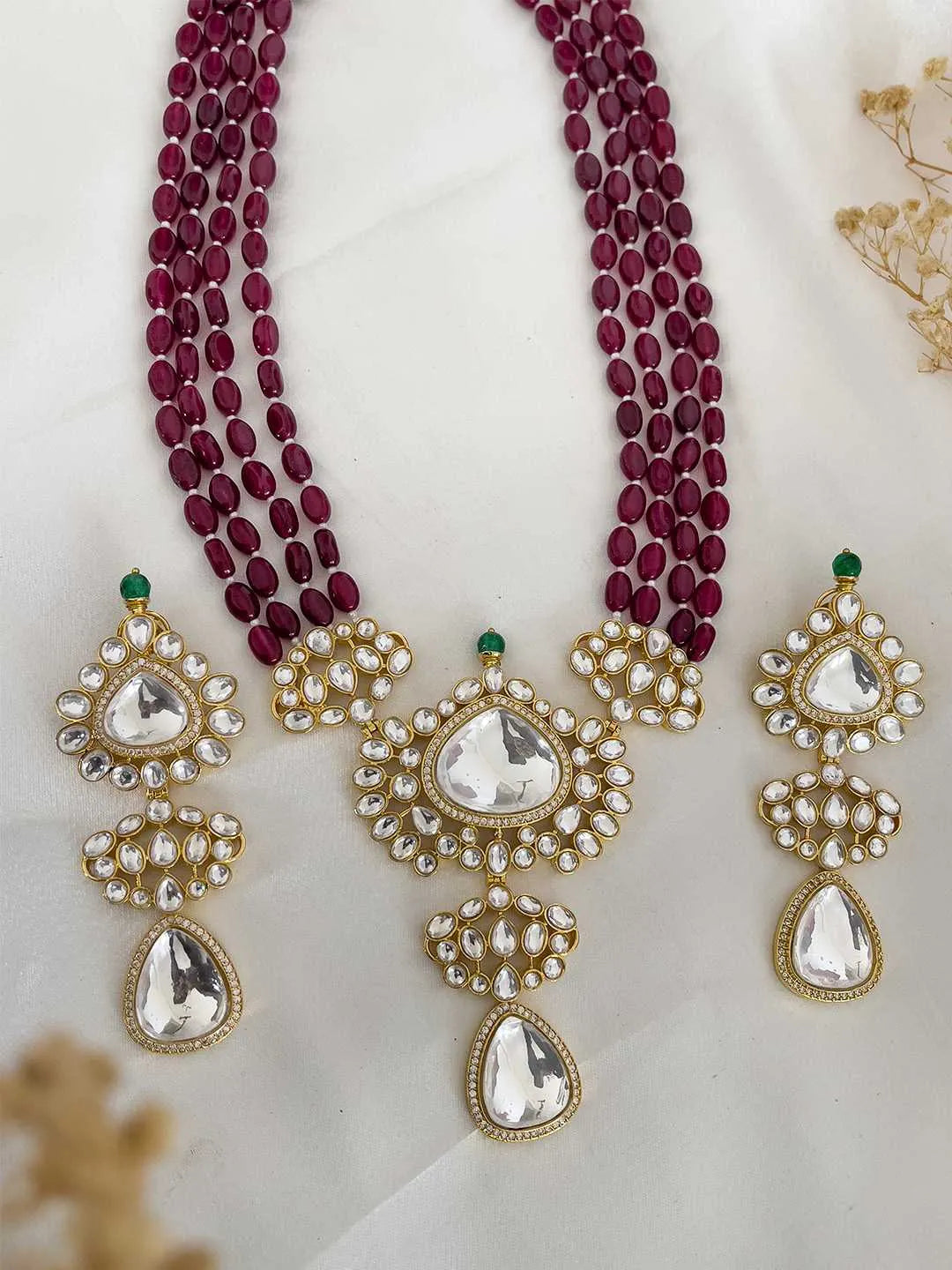 Ishhaara Victorian Pendant With Ruby Beads