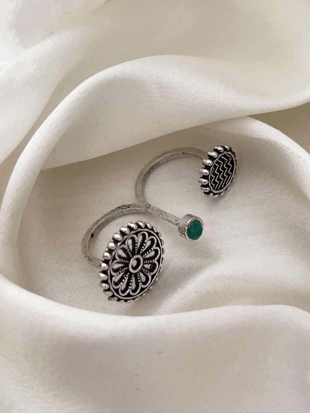 Ishhaara Vintage Dual Finger Ring