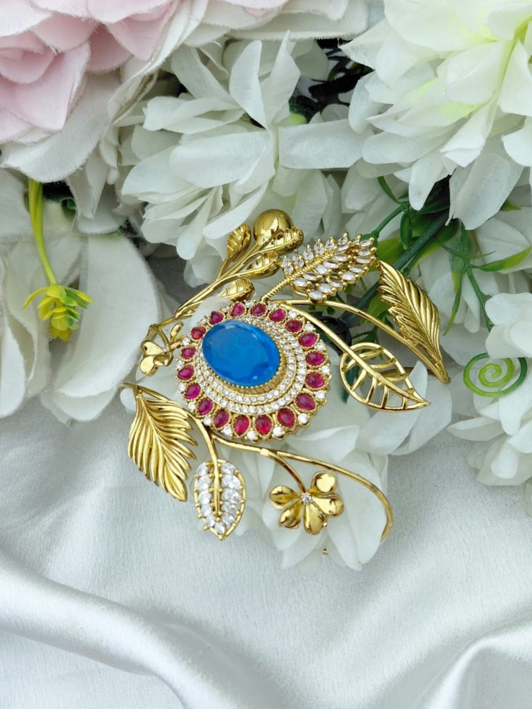 Ishhaara Vintage Palm Cuff