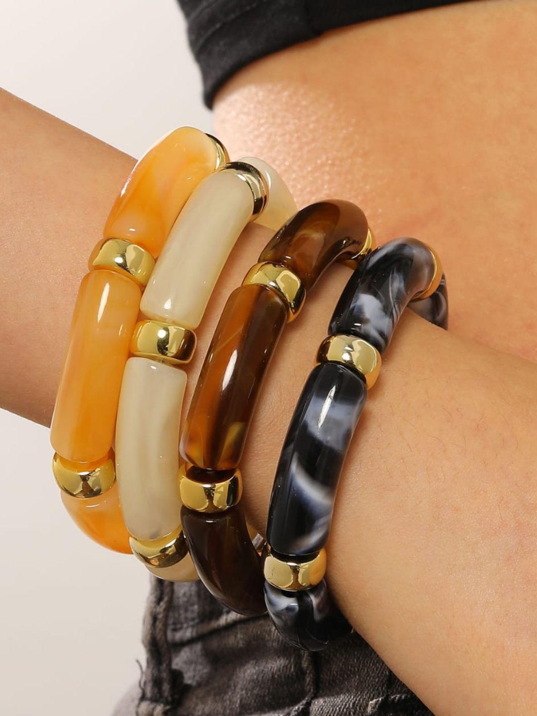 Ishhaara Viral Gold And Resin Bracelet