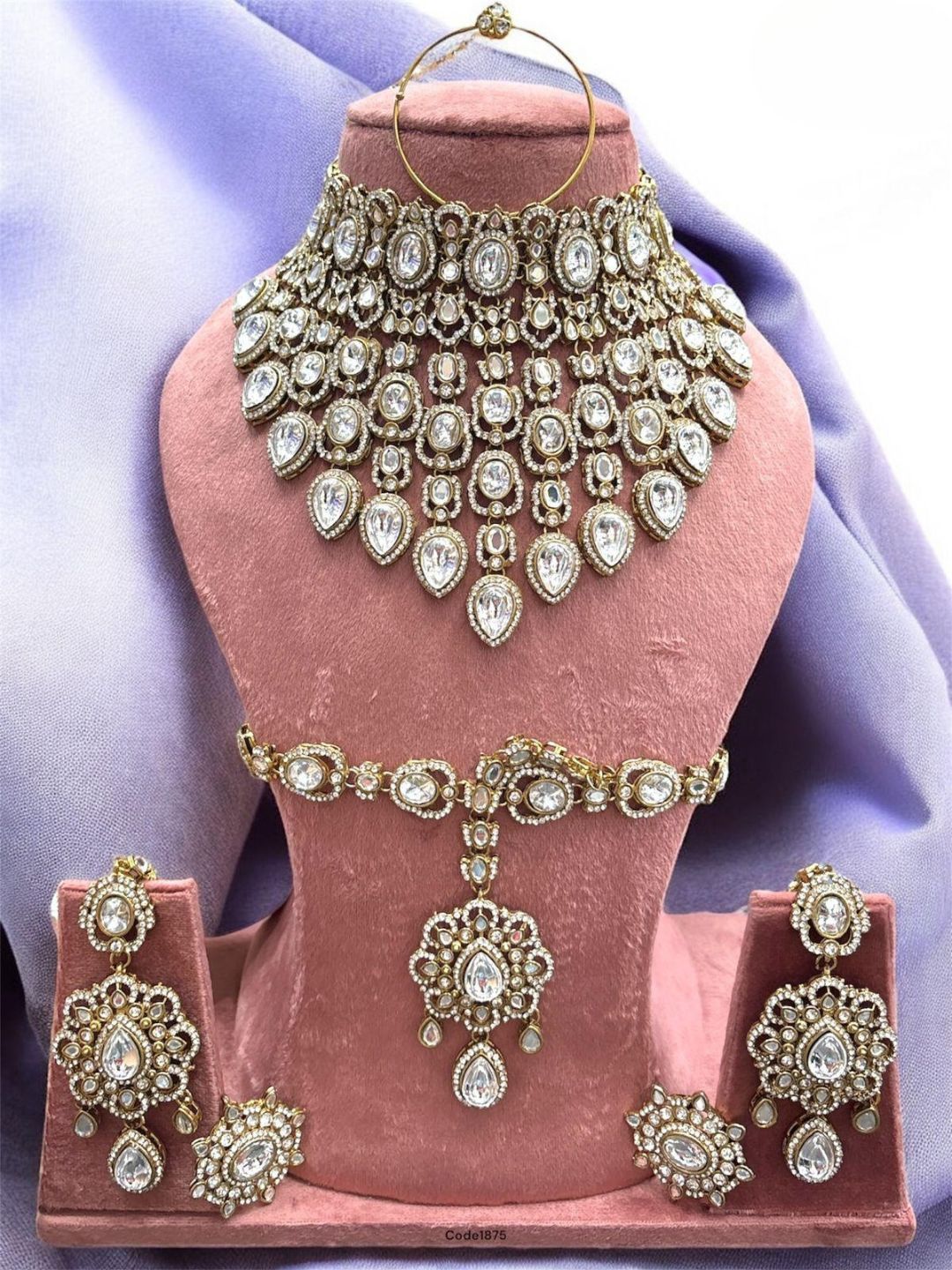 Ishhaara White Antique Gold Plated Kundan Studded Jewellery Set