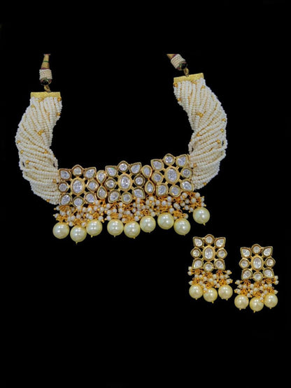 Ishhaara Mrunal Thakur In Crystal Faux Pearl Choker Necklace Set