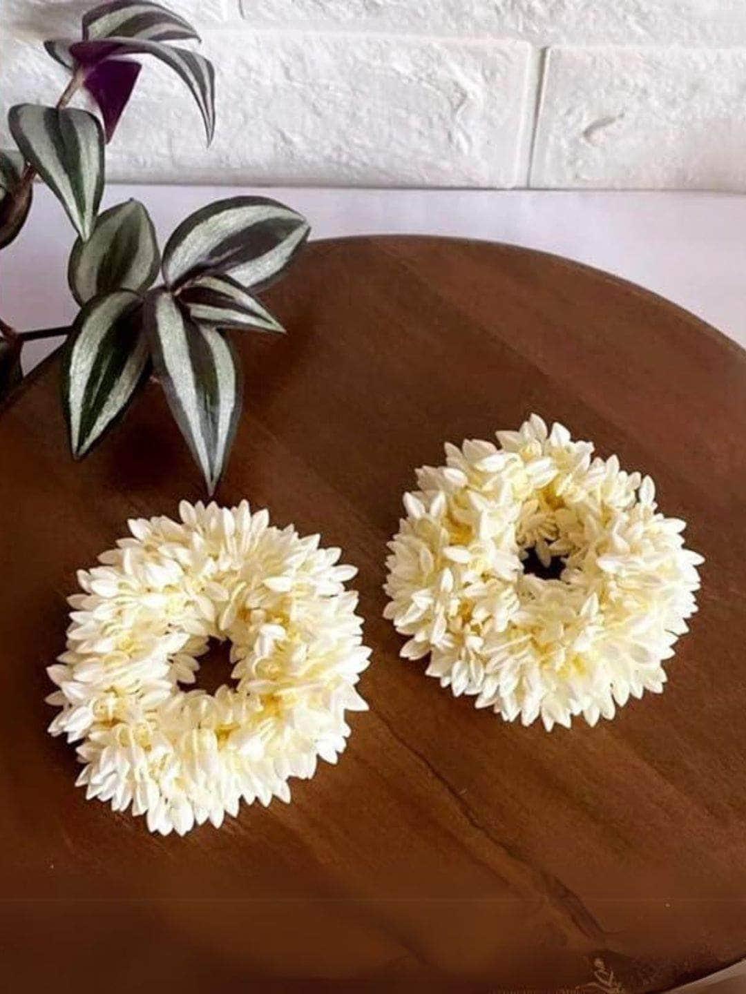 Ishhaara White Stretchable Gajra Bun Rubber Band Scrunchie Floral Bun