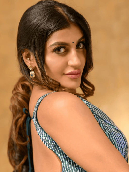 Ishhaara Yashika Aannand In Double Layered Victorian Necklace