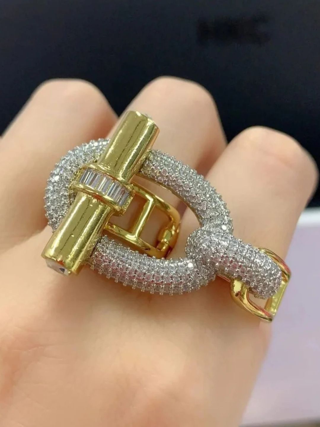 Ishhaara Zirconia Knot Ring
